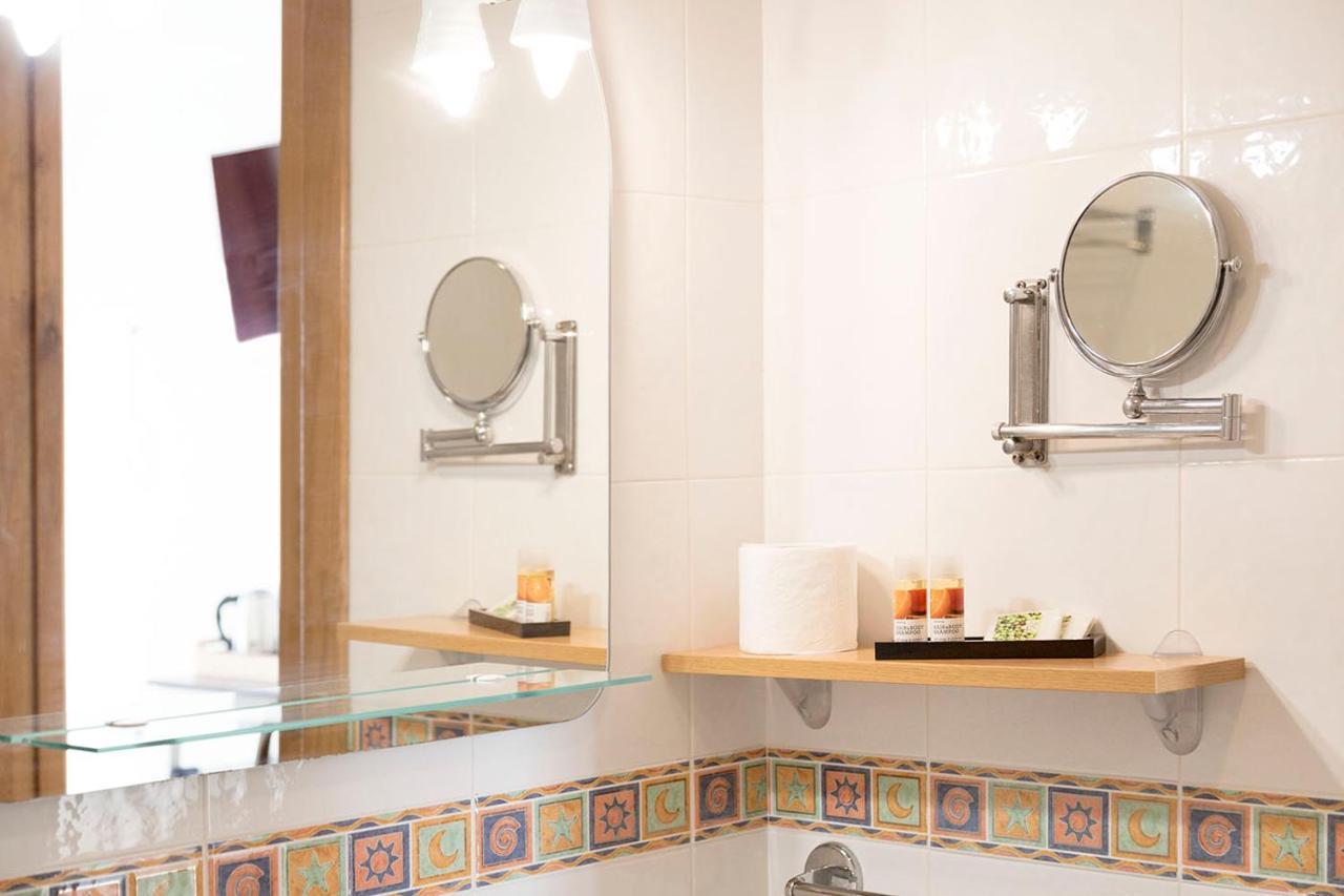Stellae Luscofusco Hotel Santiago de Compostela Kültér fotó