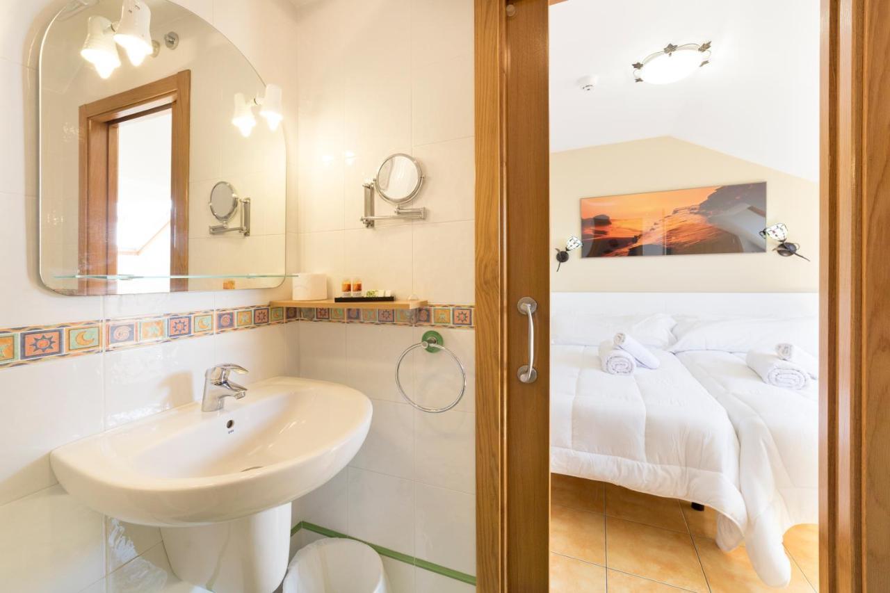 Stellae Luscofusco Hotel Santiago de Compostela Kültér fotó