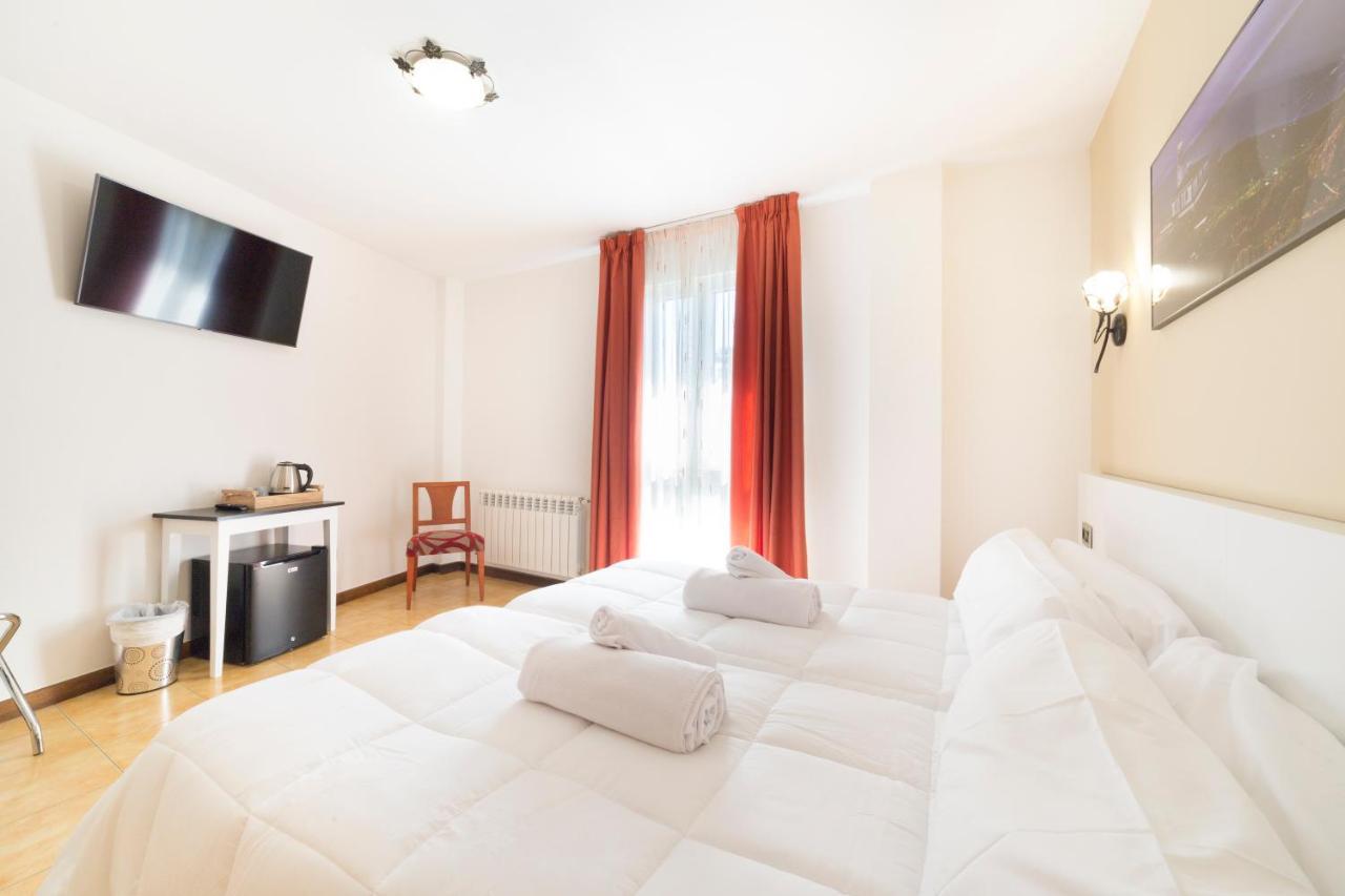 Stellae Luscofusco Hotel Santiago de Compostela Kültér fotó
